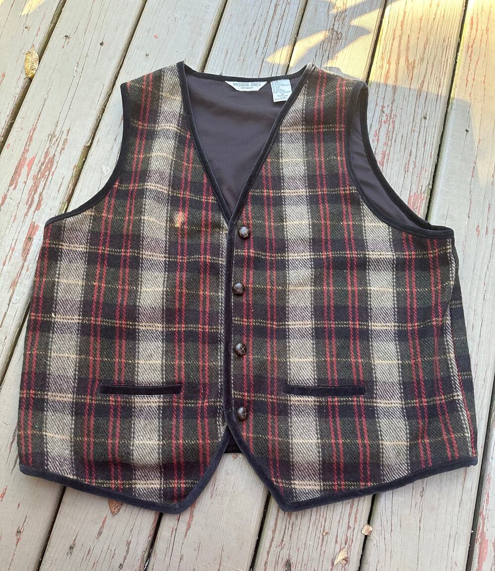 Vintage Woman Vest Large Wool Sportsman Hunting plaid velvet leather button s 22